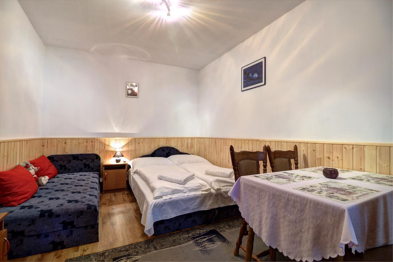 Oázis Apartman Eger Esterno foto